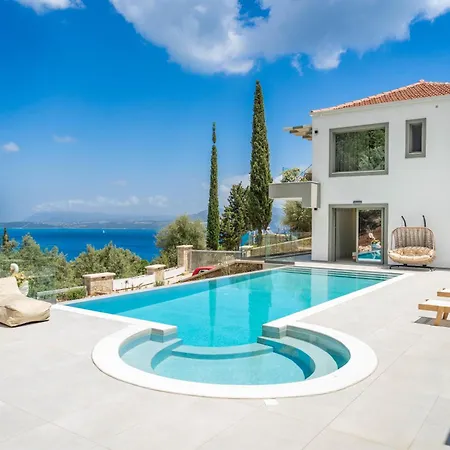 Stella Villa Nikiana